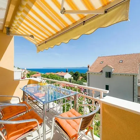 Apartment In With Sea View, Terrace, Air Conditioning, Wi-fi *