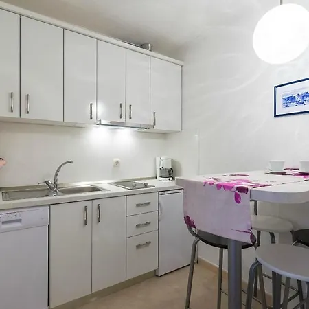 In With Sea View, Terrace, Air Conditioning, Wi-fi Apartment Bol
